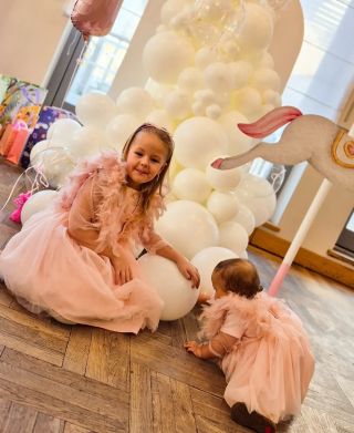 Dokonalé šatičky MERA pre dve sestričky🥰🥰 😍veľmi pekne ďakujeme za foto❤️ ➡️šatky vyrobíme vo viacerých farbách, aj...